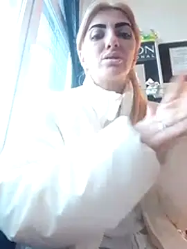 Snapshot of LannaQuinn chatting on March 2026 04:23:01 PM LannaQuinn online show from March 2026 04:23:01 PM