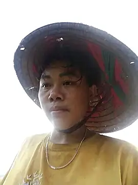 Snapshot of Bella-222 chatting on February 2026 08:47:01 AM Bella-222 online show from February 2026 08:47:01 AM