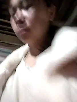 Snapshot of Bella-222 chatting on March 2026 12:24:02 AM Bella-222 online show from March 2026 12:24:02 AM