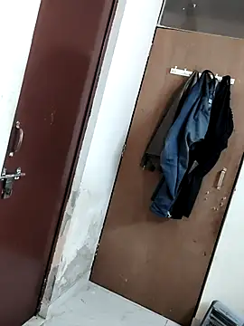 simran sharma01 online show from February 2026 11:59:01 AM