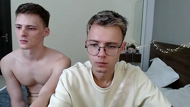 NikiKerryCum online show from March 2026 04:10:02 PM