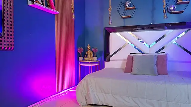 Ladyy brownn online show from May 2026 11:04:01 AM