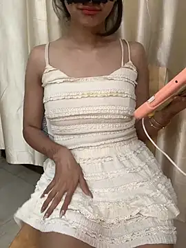 HEENA-STRIP online show from February 2026 10:03:02 AM