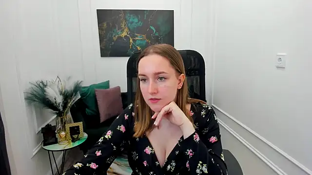 Snapshot of CaseyTerini chatting on February 2026 04:38:01 AM CaseyTerini online show from February 2026 04:38:01 AM