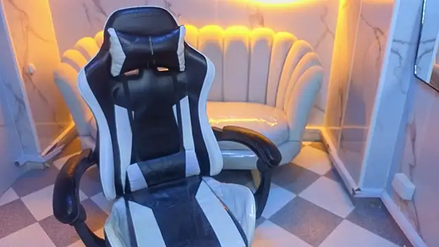 Valerie moon b online show from March 2026 12:55:01 PM