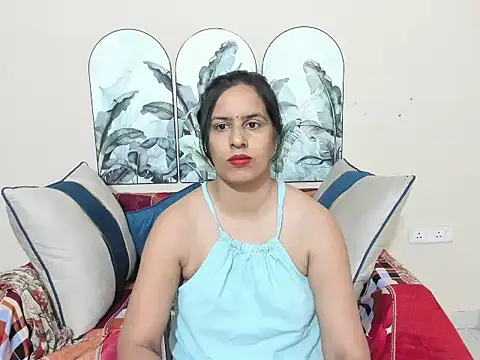 sara conorr online show from May 2026 03:47:01 AM