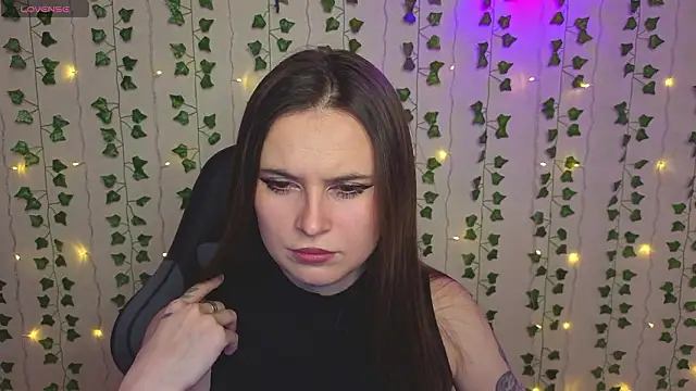 Snapshot of AliceIMonta chatting on February 2026 06:04:02 PM AliceIMonta online show from February 2026 06:04:02 PM