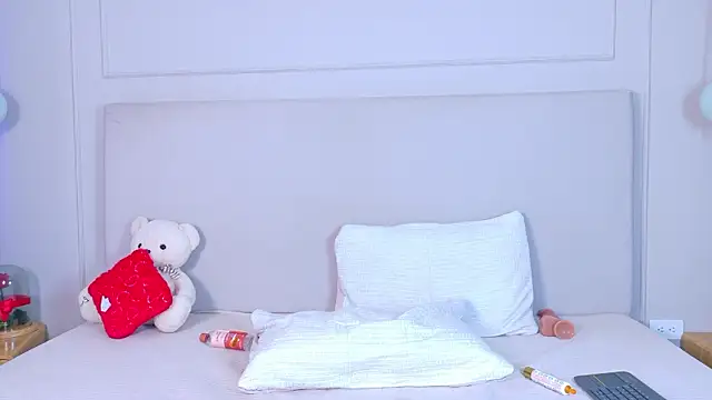 Snapshot of JosselynBrown chatting on March 2026 12:22:01 PM JosselynBrown online show from March 2026 12:22:01 PM