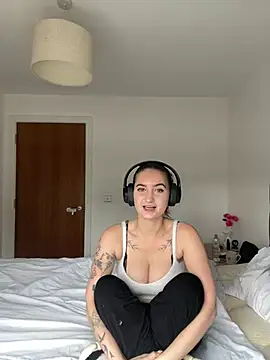 trinitysecretzx online show from February 2026 12:10:01 PM