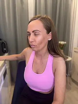 DivineAmely online show from May 2026 08:37:01 PM