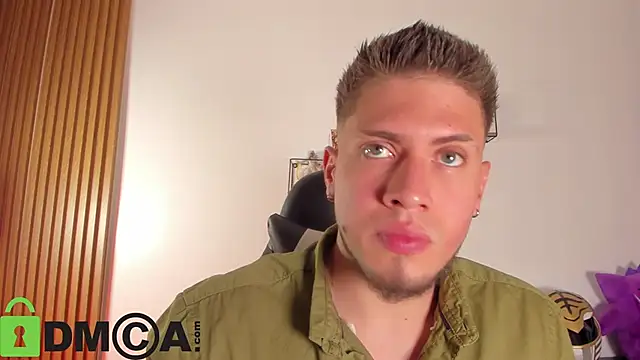 Snapshot of SebastianMaximoff_ chatting on April 2026 09:45:02 PM SebastianMaximoff online show from April 2026 09:45:02 PM