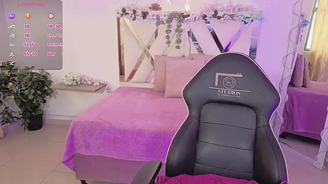 NEFTIS TAY online show from March 2026 07:08:02 PM