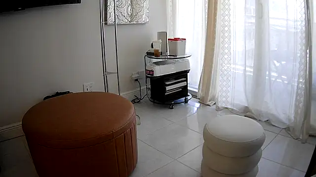 Snapshot of AlexisKayx chatting on February 2026 06:23:02 PM AlexisKayx online show from February 2026 06:23:02 PM