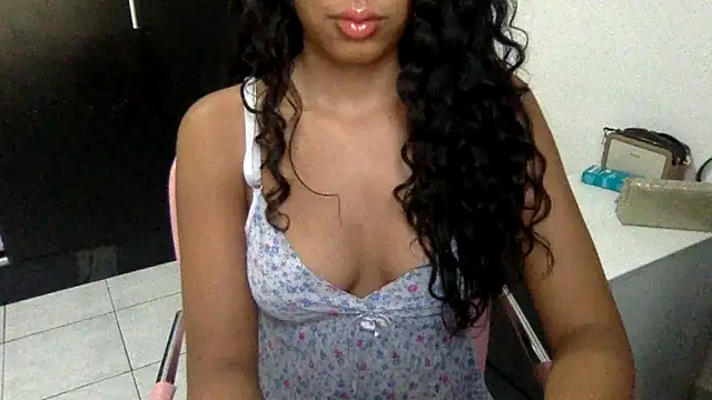 Snapshot of BaddieGirl199 chatting on April 2026 08:15:02 PM BaddieGirl199 online show from April 2026 08:15:02 PM