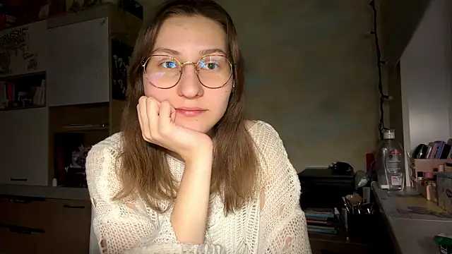 Miaaa Moon online show from February 2026 04:14:01 PM