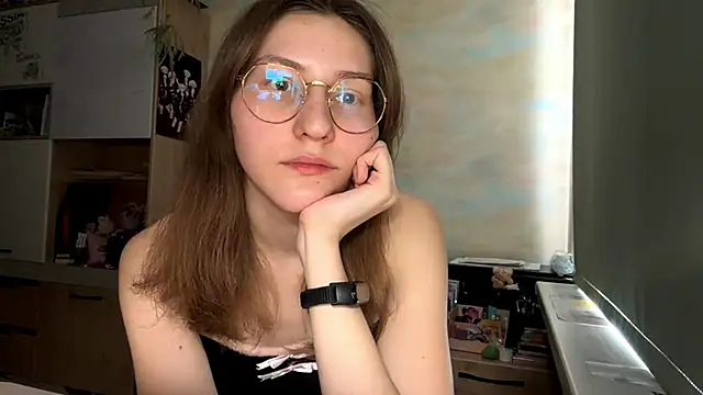 Snapshot of Miaaa_Moon chatting on March 2026 01:23:02 PM Miaaa Moon online show from March 2026 01:23:02 PM