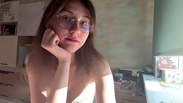 Snapshot of Miaaa_Moon chatting on April 2026 01:16:01 PM Miaaa Moon online show from April 2026 01:16:01 PM