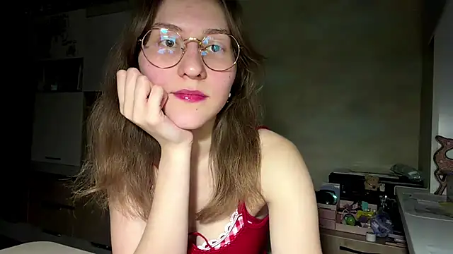 Snapshot of Miaaa_Moon chatting on April 2026 06:45:02 PM Miaaa Moon online show from April 2026 06:45:02 PM