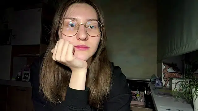 Snapshot of Miaaa_Moon chatting on April 2026 05:26:02 PM Miaaa Moon online show from April 2026 05:26:02 PM