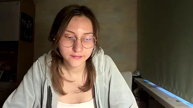 Snapshot of Miaaa_Moon chatting on May 2026 04:25:01 PM Miaaa Moon online show from May 2026 04:25:01 PM