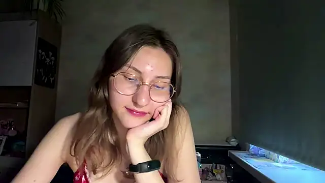 Snapshot of Miaaa_Moon chatting on May 2026 04:36:02 PM Miaaa Moon online show from May 2026 04:36:02 PM