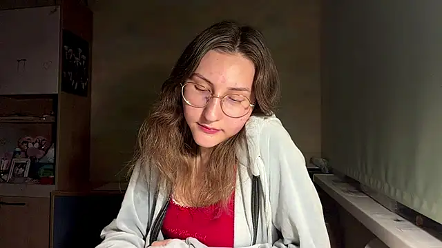 Snapshot of Miaaa_Moon chatting on June 2026 07:16:02 PM Miaaa Moon online show from June 2026 07:16:02 PM