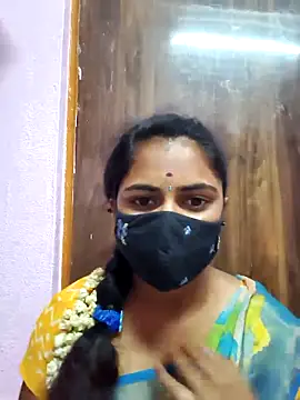 Snapshot of Tamil_Hot_Shana chatting on April 2026 03:02:01 AM Tamil Hot Shana online show from April 2026 03:02:01 AM