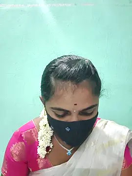 Snapshot of Tamil_Hot_Shana chatting on May 2026 04:40:01 AM Tamil Hot Shana online show from May 2026 04:40:01 AM