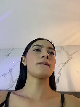 Snapshot of Doll_Alaia_ chatting on February 2026 10:53:02 AM Doll Alaia online show from February 2026 10:53:02 AM