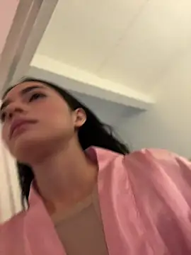 Snapshot of Doll_Alaia_ chatting on February 2026 10:54:01 AM Doll Alaia online show from February 2026 10:54:01 AM