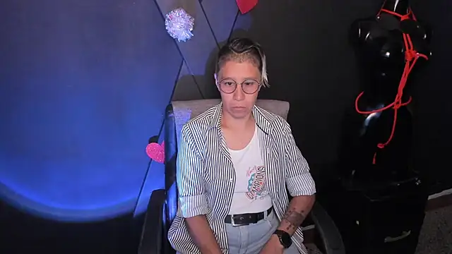 Kali Panther online show from February 2026 12:32:02 PM