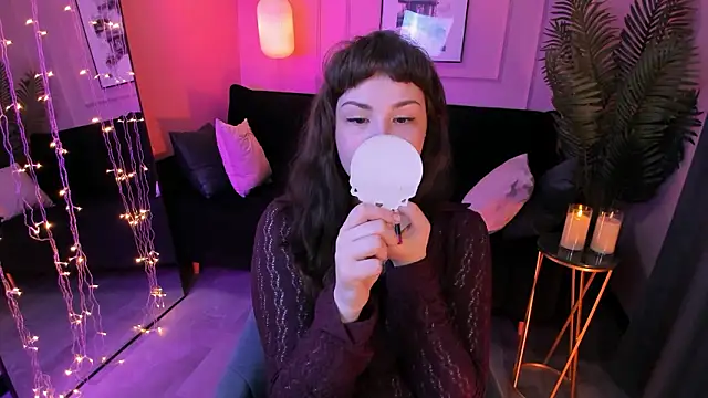 Snapshot of Maykinkya chatting on February 2026 02:44:01 PM Maykinkya online show from February 2026 02:44:01 PM