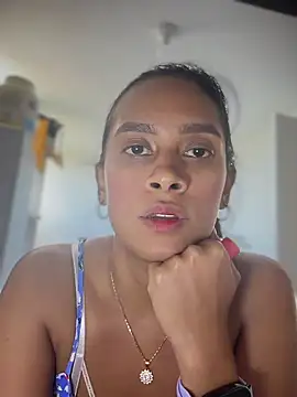 Snapshot of LunaHeat chatting on February 2026 05:39:02 PM LunaHeat online show from February 2026 05:39:02 PM