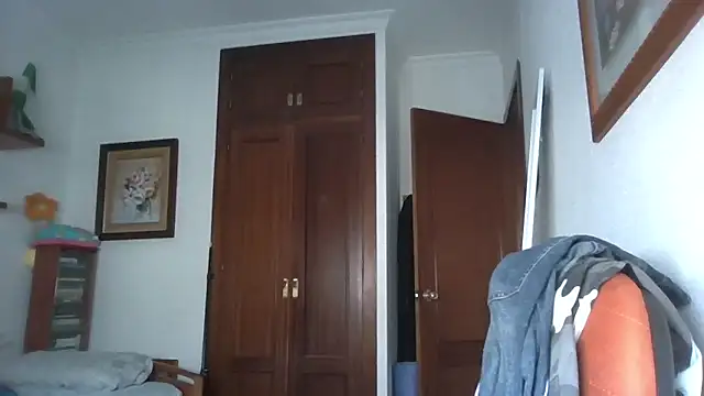 Snapshot of poliakovxx chatting on February 2026 02:43:02 PM poliakovxx online show from February 2026 02:43:02 PM