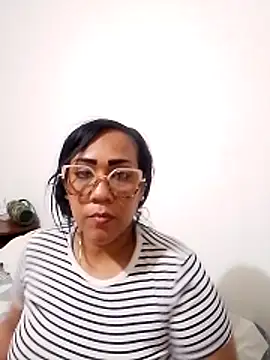 Oliviia williams online show from April 2026 07:09:02 PM