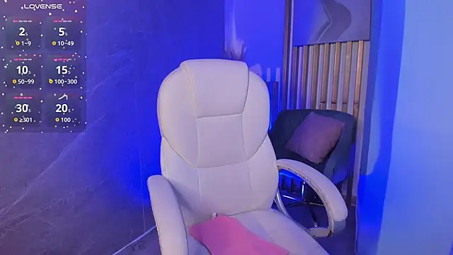 Snapshot of VioletSky1 chatting on March 2026 06:35:01 AM VioletSky1 online show from March 2026 06:35:01 AM