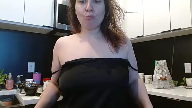 Snapshot of HazelSkyesChat chatting on February 2026 05:35:01 PM HazelSkyesChat online show from February 2026 05:35:01 PM