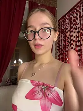 Snapshot of MyKittySayMeow chatting on February 2026 07:06:01 PM MyKittySayMeow online show from February 2026 07:06:01 PM