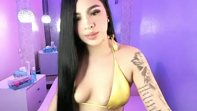 Snapshot of _selena_fox chatting on April 2026 03:02:01 AM selena fox online show from April 2026 03:02:01 AM