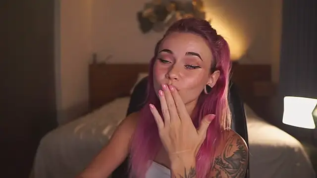 Sarah Pink online show from April 2026 02:11:02 PM