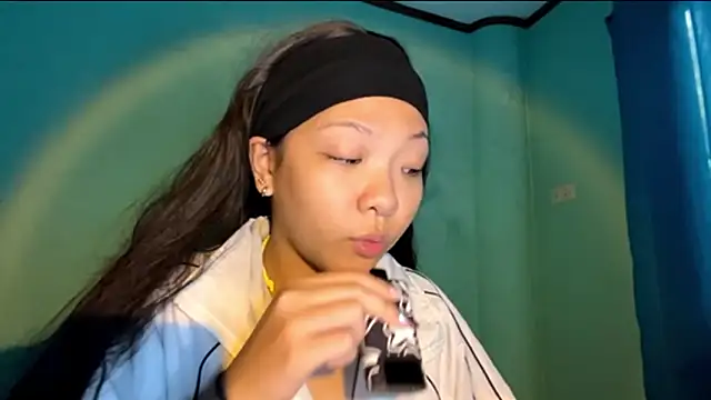 Snapshot of TerisaYellow chatting on February 2026 05:47:02 AM TerisaYellow online show from February 2026 05:47:02 AM