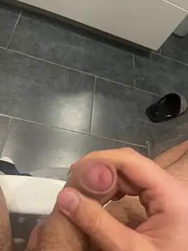 Snapshot of pipo123ita chatting on February 2026 05:05:02 PM pipo123ita online show from February 2026 05:05:02 PM