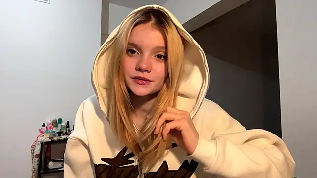 Snapshot of Tiffany_Muse chatting on February 2026 01:09:01 AM Tiffany Muse online show from February 2026 01:09:01 AM