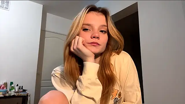 Snapshot of Tiffany_Muse chatting on February 2026 11:09:01 PM Tiffany Muse online show from February 2026 11:09:01 PM