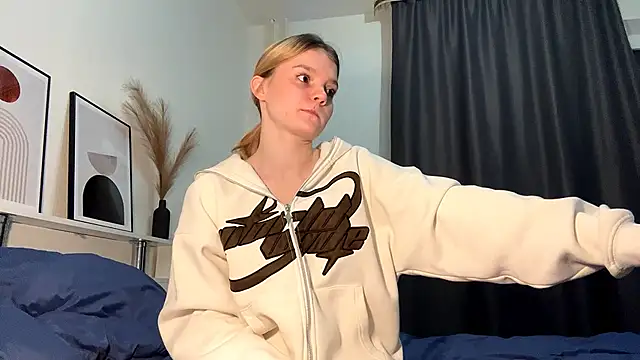 Snapshot of Tiffany_Muse chatting on February 2026 11:04:02 PM Tiffany Muse online show from February 2026 11:04:02 PM