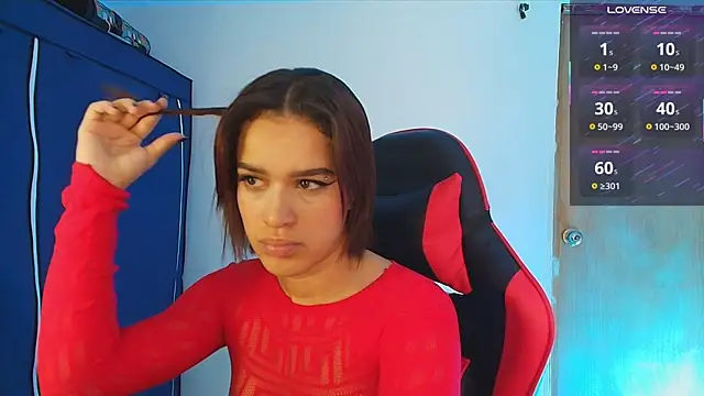 Zoe-Walzer online show from May 2026 04:50:01 PM