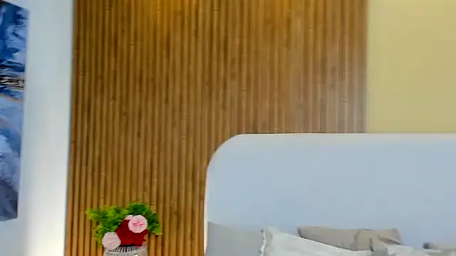 CristalMayson online show from April 2026 03:22:02 AM