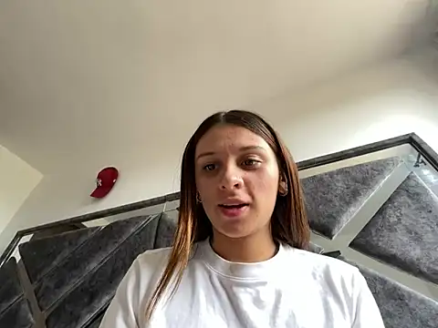 Snapshot of alison_parkerr26 chatting on February 2026 07:14:02 PM alison parkerr26 online show from February 2026 07:14:02 PM