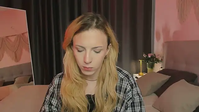 Tiffany  King online show from April 2026 05:44:02 AM