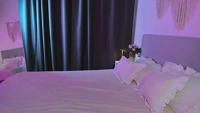 Tiffany  King online show from May 2026 05:34:02 AM